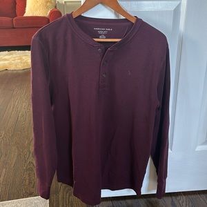 Men’s American Eagle thermal type shirt in excellent condition- never worn